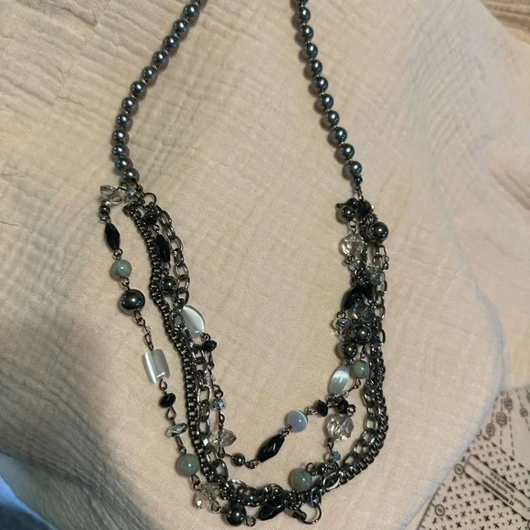 Elegant Multi-Chain Necklace with Black and Silver Accents. Vintage - Picture 1 of 2